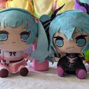 Round 1 Kyurumaru Hatsune Miku Plushies (Pink Macaroon & Villian Ver. Set)